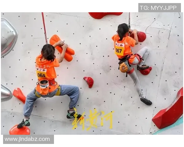 成都攀岩队的默契配合与攀登技巧探讨之旅