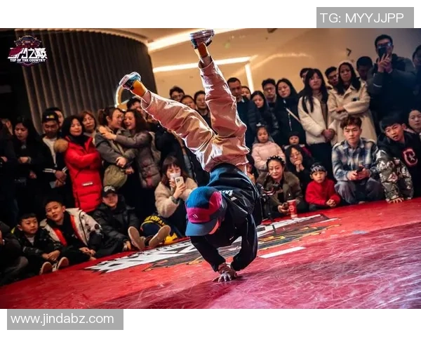 深圳街舞队的盯防策略解析与街舞文化的深度融合探讨 深圳街舞队的盯防策略解析与街舞文化的深度融合探讨